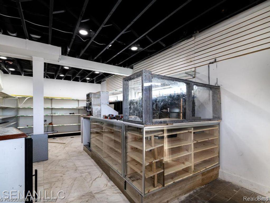 18550 W Warren Avenue, Detroit, MI 48228 — Photo 13