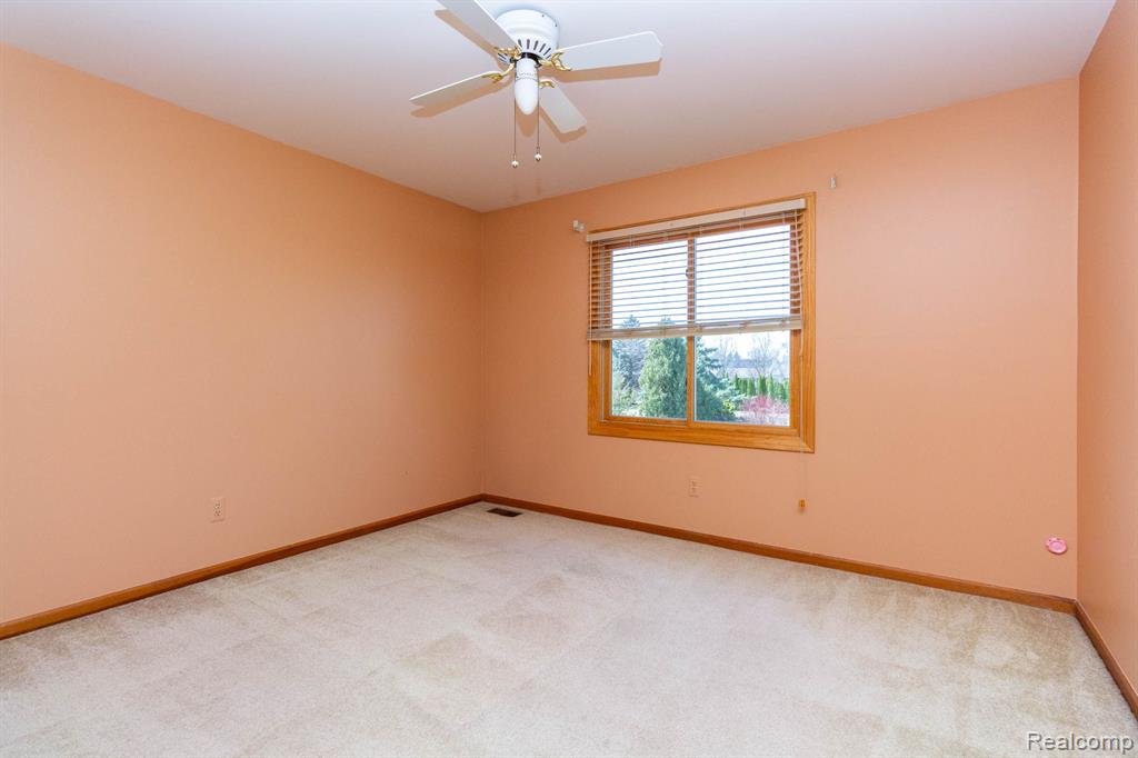 53071 SPRINGHILL MEADOWS Drive, Macomb, MI 48042 — Photo 36