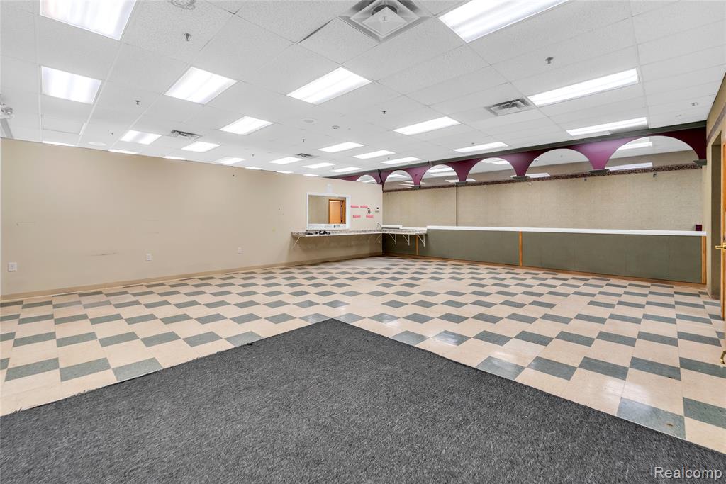 43722 Schoenherr Road, Sterling Heights, MI 48313 — Photo 15