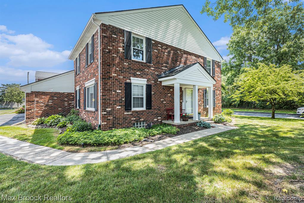 1564 Georgetown Place, Bloomfield Hills, MI 48304 — Photo 39