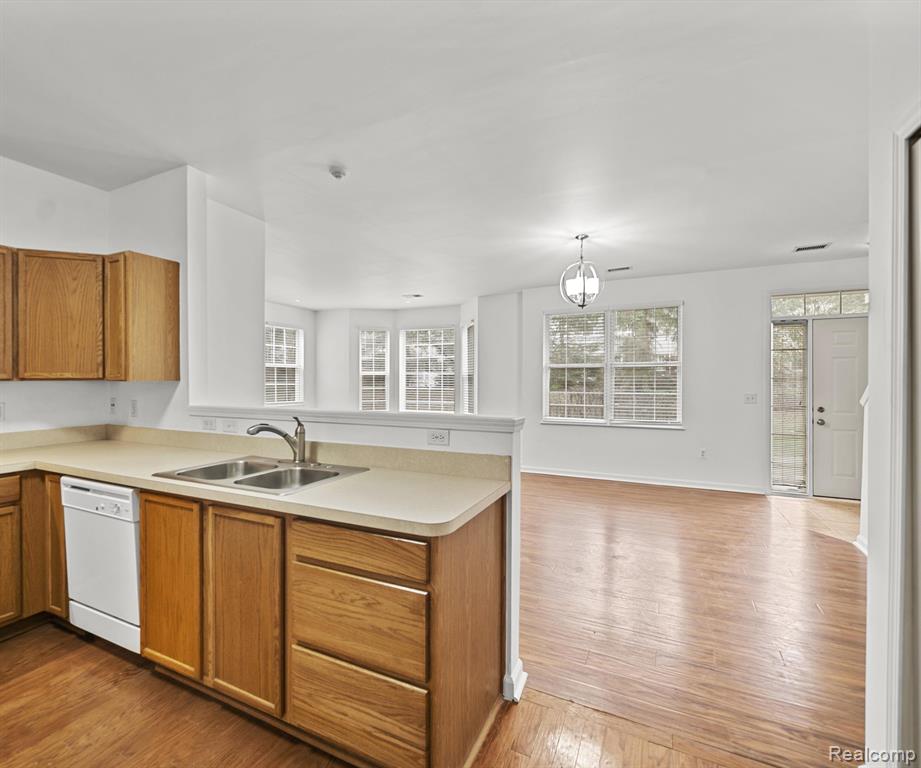 4070 ELIZABETH Avenue, Canton, MI 48188 — Photo 12