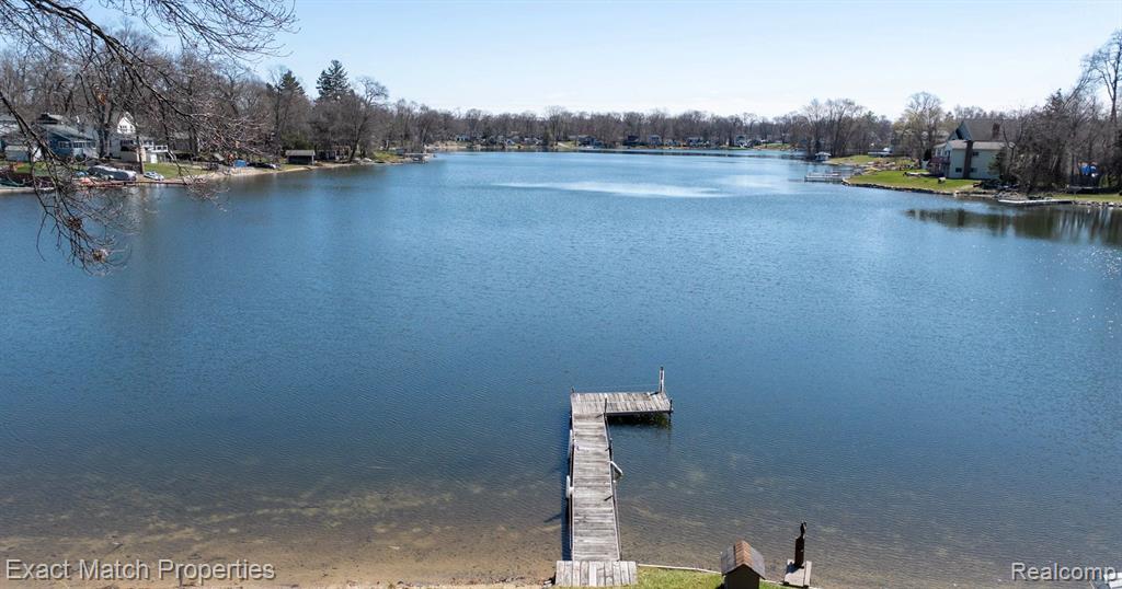 925 MALLOCK Road, White Lake, MI — Photo 2