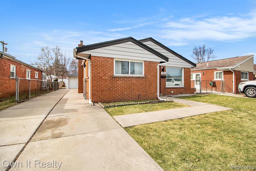 4992 MCKINLEY Street, Dearborn Heights, MI 48125 — Photo 3
