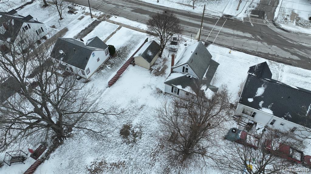 403 E King Street E, Owosso, MI 48867 — Photo 6