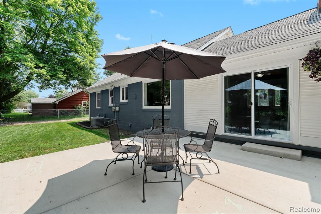 23205 HOLLWEG Street, Armada, MI — Photo 8