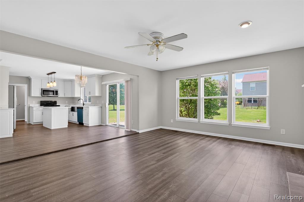 4642 Pond Run, Canton, MI 48188 — Photo 20