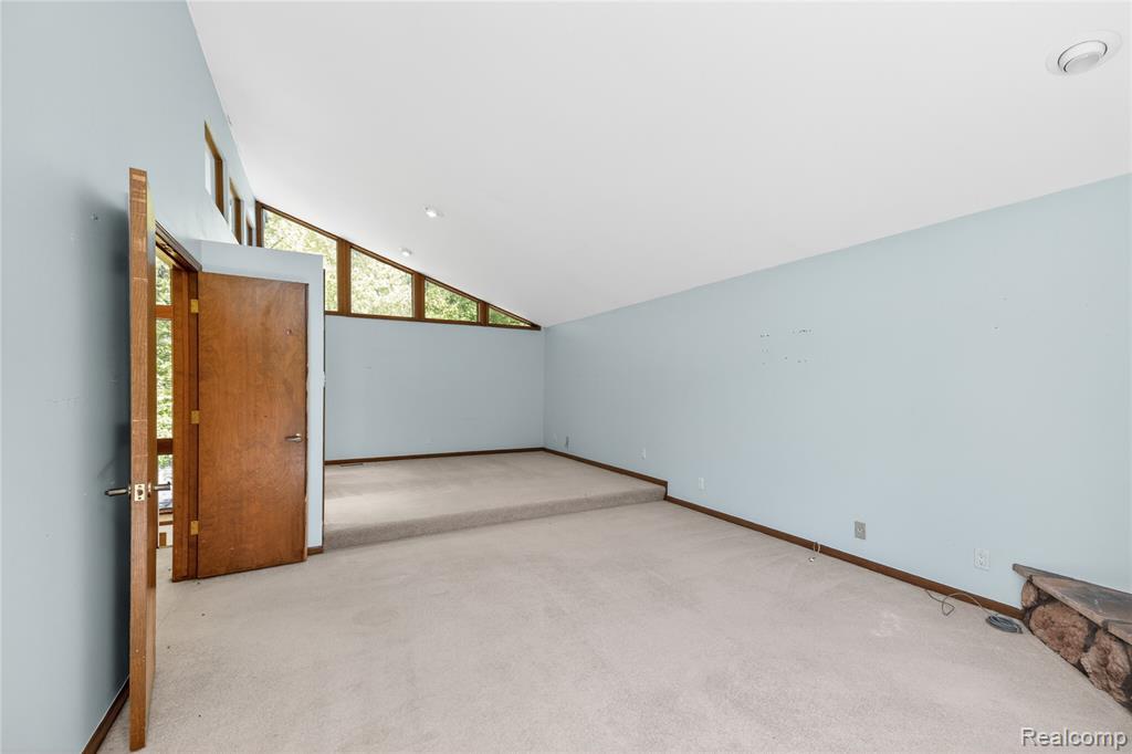 8027 Berkshire Drive, Grosse Ile, MI 48138 — Photo 23