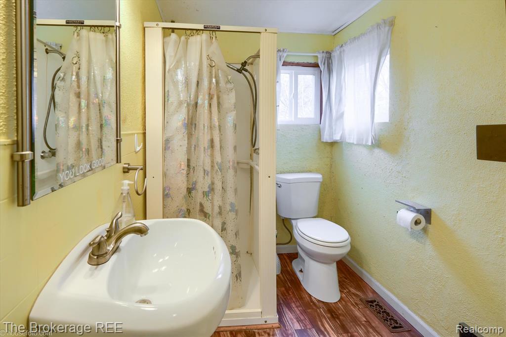 6449 Lapeer Road, Burton, MI 48509 — Photo 29