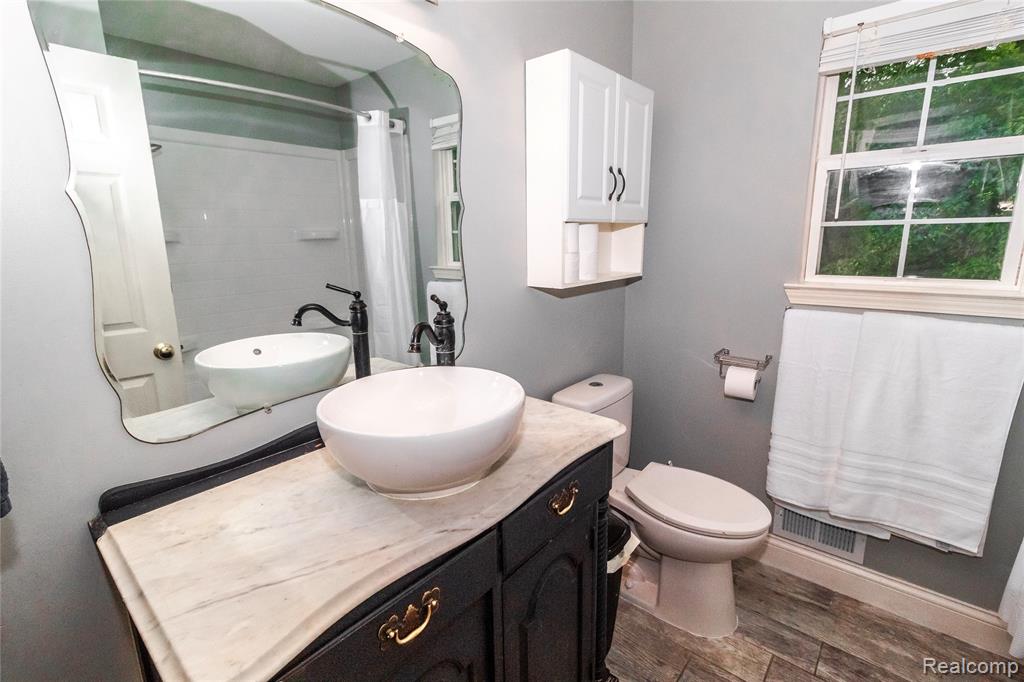 8314 Mill Pointe Court, Goodrich Vlg, MI — Photo 38
