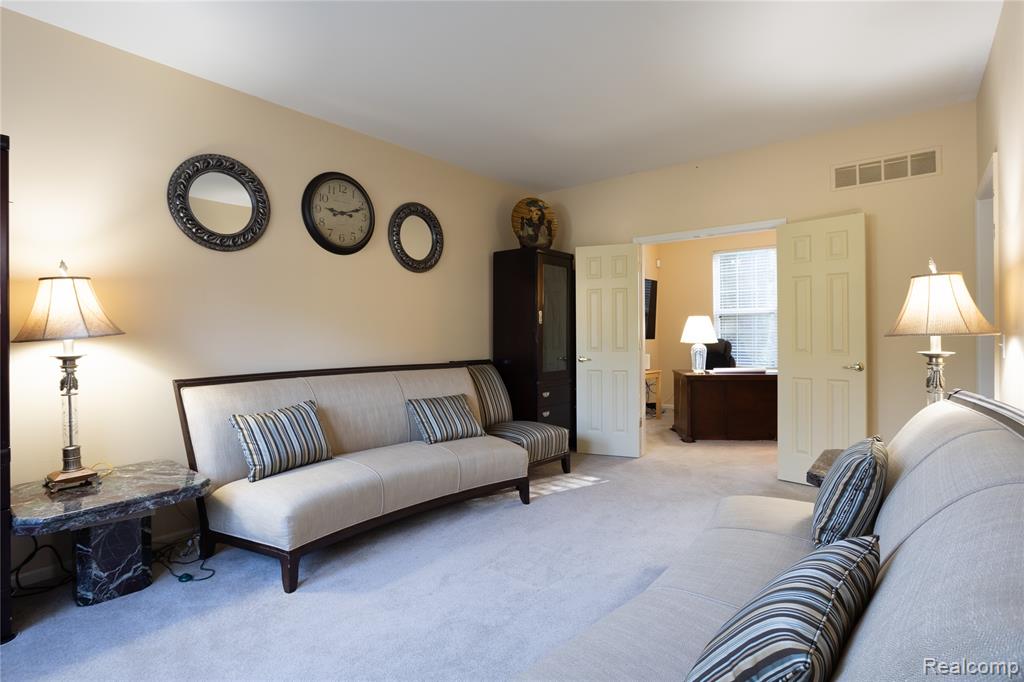 6263 Knob Bend Drive, Grand Blanc, MI 48439 — Photo 5