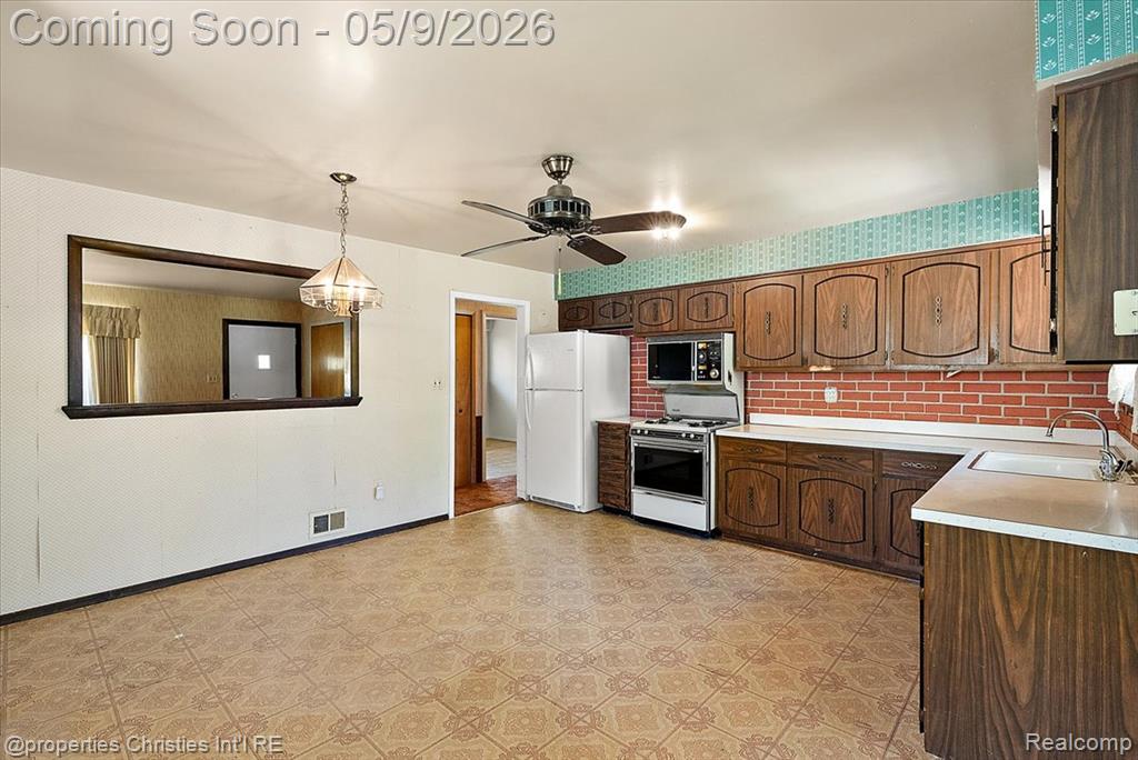 5894 Heyer Street, Romulus, MI 48174 — Photo 14