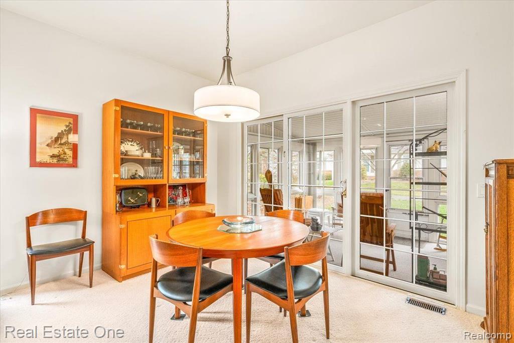 39612 GREENBRIER Court, Northville, MI 48168 — Photo 19