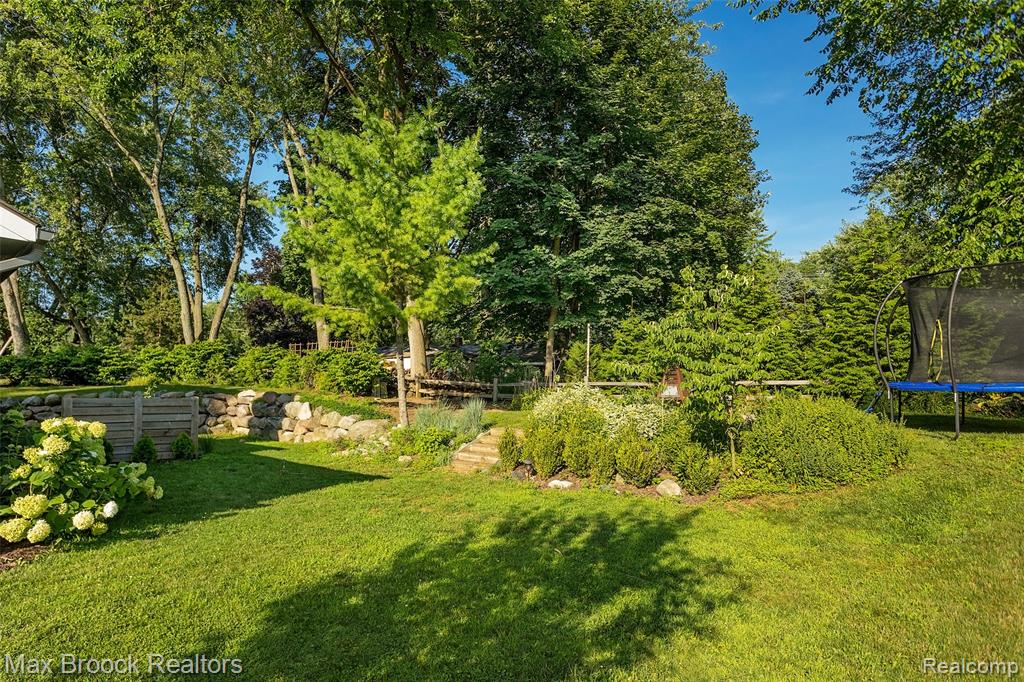 3685 Sunset Boulevard, Orchard Lake Village, MI 48324 — Photo 47