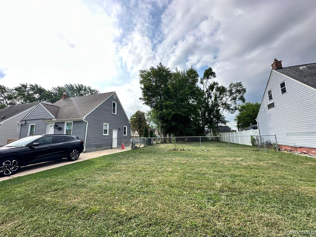 653 Leblanc Street, Lincoln Park, MI 48146 — Photo 12