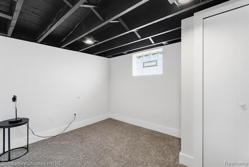 988 E Troy Street, Ferndale, MI 48220 — Photo 30