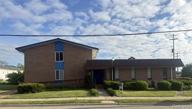 575 Louisa Street, Flint, MI 48503 — front exterior