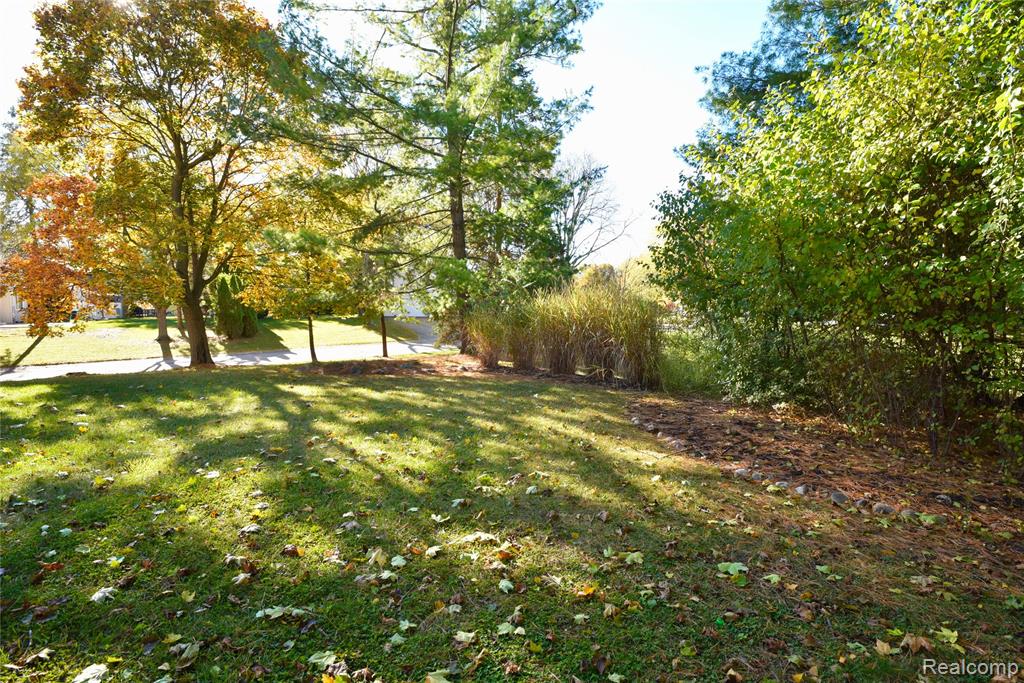 5596 Beauchamp Place, West Bloomfield, MI — Photo 31