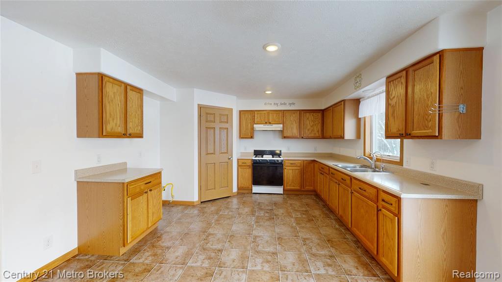 10582 E 80th Street, Reed City, MI 49677 — Photo 16
