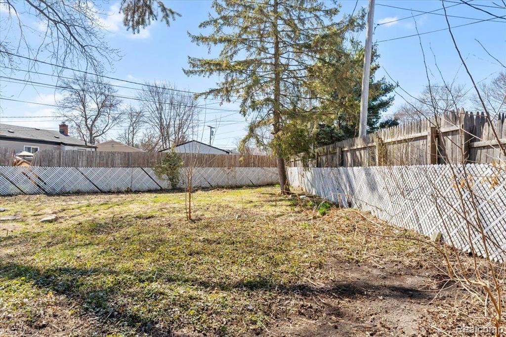 8922 WEDDEL Street, Taylor, MI 48180 — Photo 22