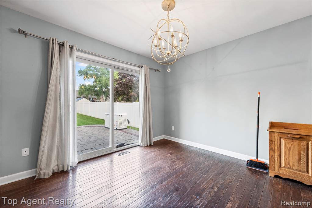 46891 Meadowview Court, Shelby Twp, MI 48317 — Photo 11