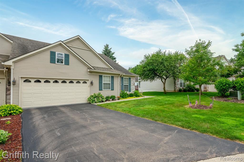850 CALPERNIA, Wixom, MI 48393 — Photo 3