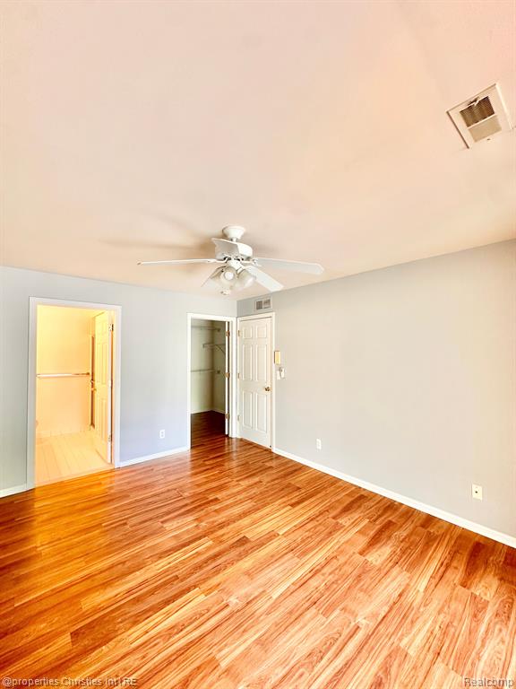 4235 BERKSHIRE Drive, Sterling Heights, MI 48314 — Photo 12