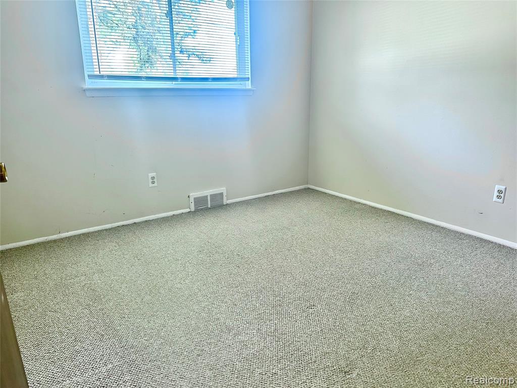 4541 Marlow Drive, Warren, MI 48092 — Photo 10