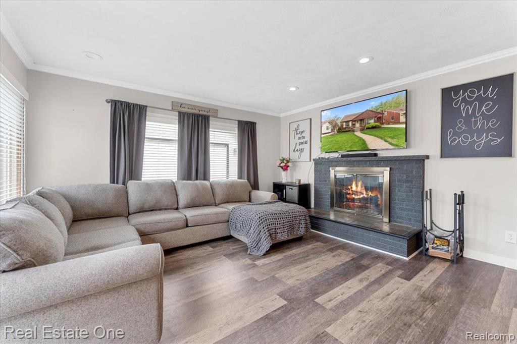 6350 KING Avenue, Allen Park, MI 48101 — Photo 9