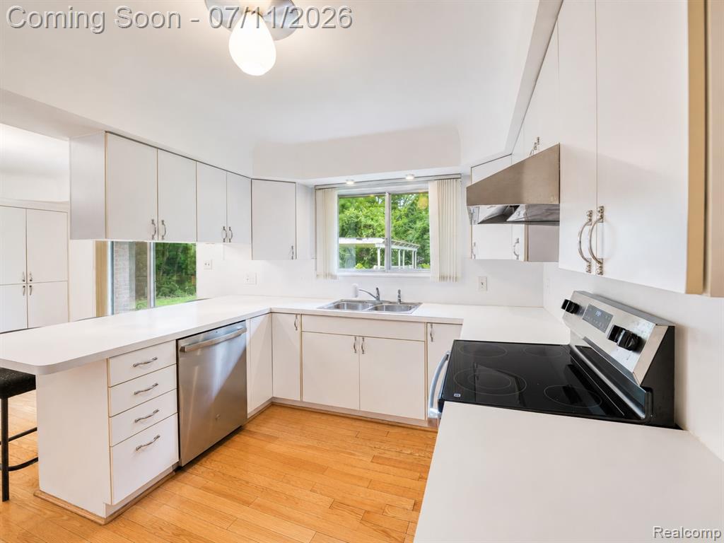 6970 Wing Lake Road, Bloomfield Hills, MI 48301 — Photo 15