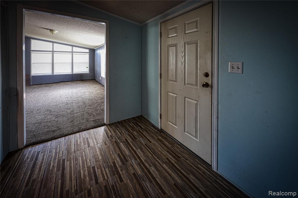 7208 Mapleview Circle E, Brown, MI 48416 — Photo 15