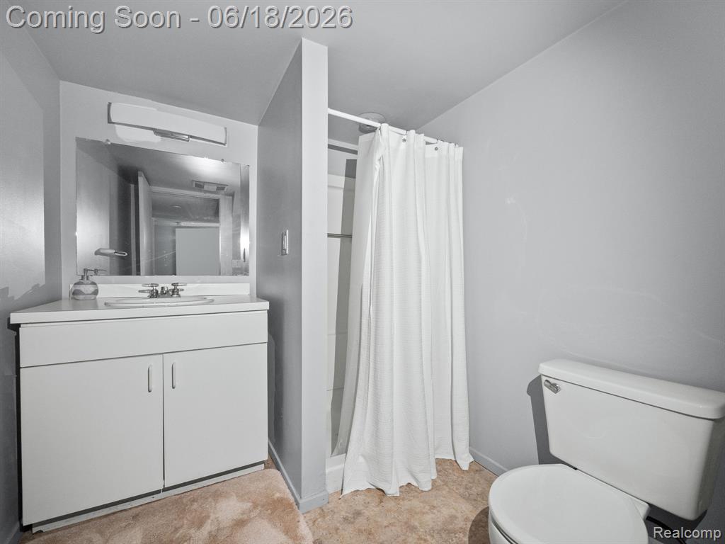 6680 Ridgefield Circle, 201, West Bloomfield, MI — Photo 19