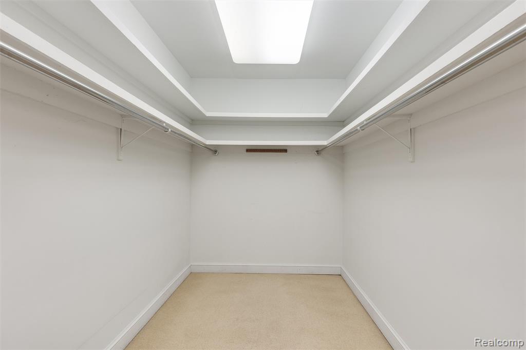 4260 Wabeek Lake Drive S, Bloomfield Hills, MI 48302 — Photo 22