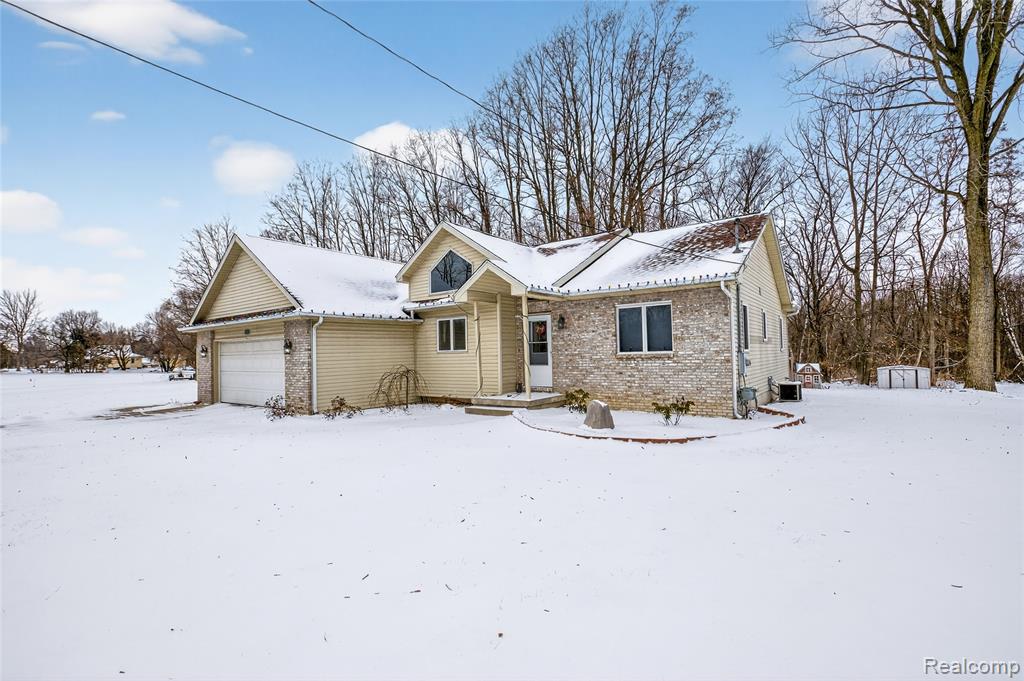 14101 Tuscola Road, Clio, MI 48420 — Photo 2