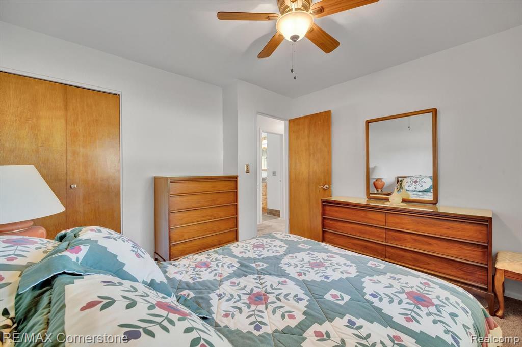 697 WORCHESTER Street, Westland, MI 48186 — Photo 13