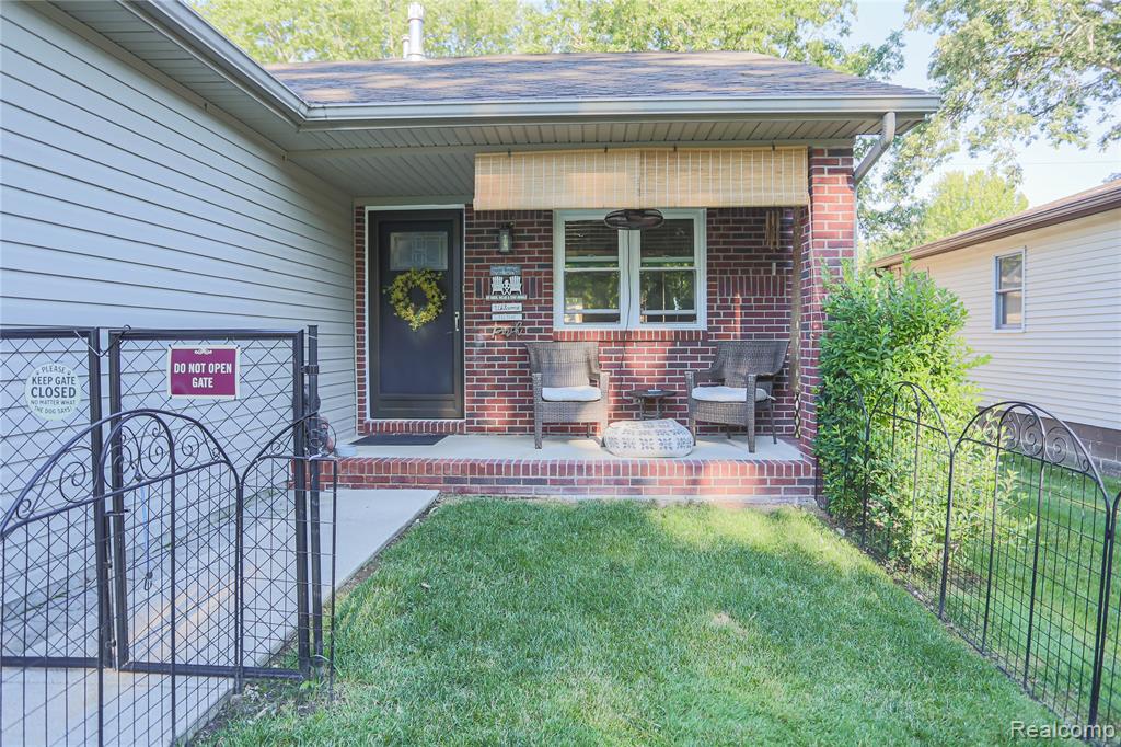 39567 Macomber Street, Harrison Township, MI — Photo 5