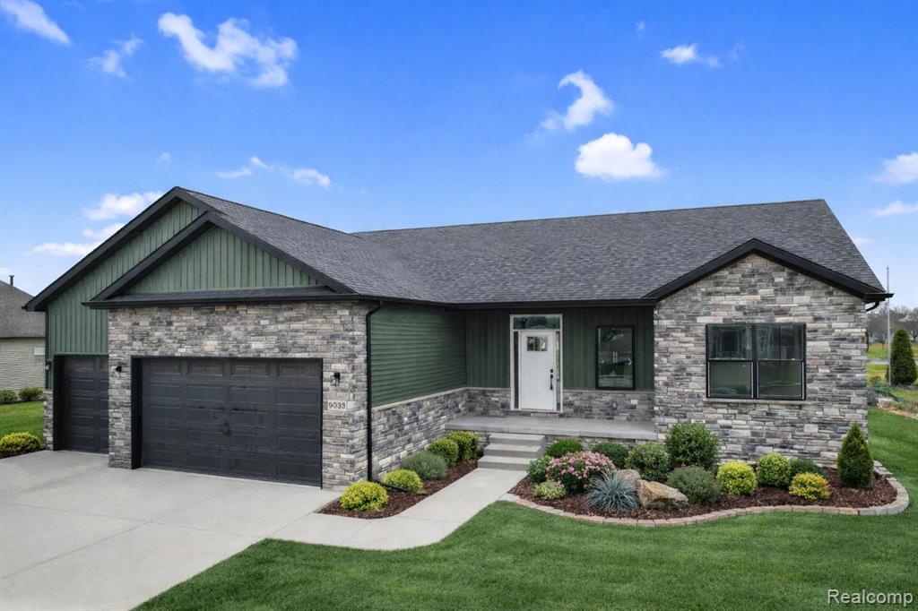 7246 Geraldine Circle, Swartz Creek, MI 48473 — front exterior