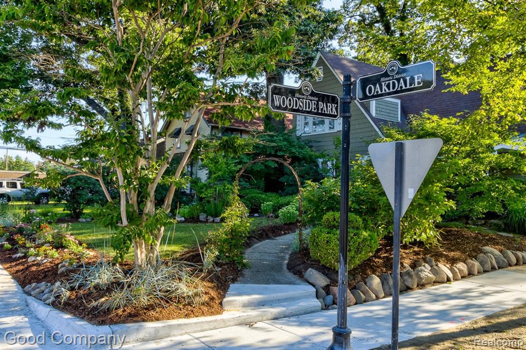 19 Oakdale Boulevard, Pleasant Ridge, MI — Photo 54