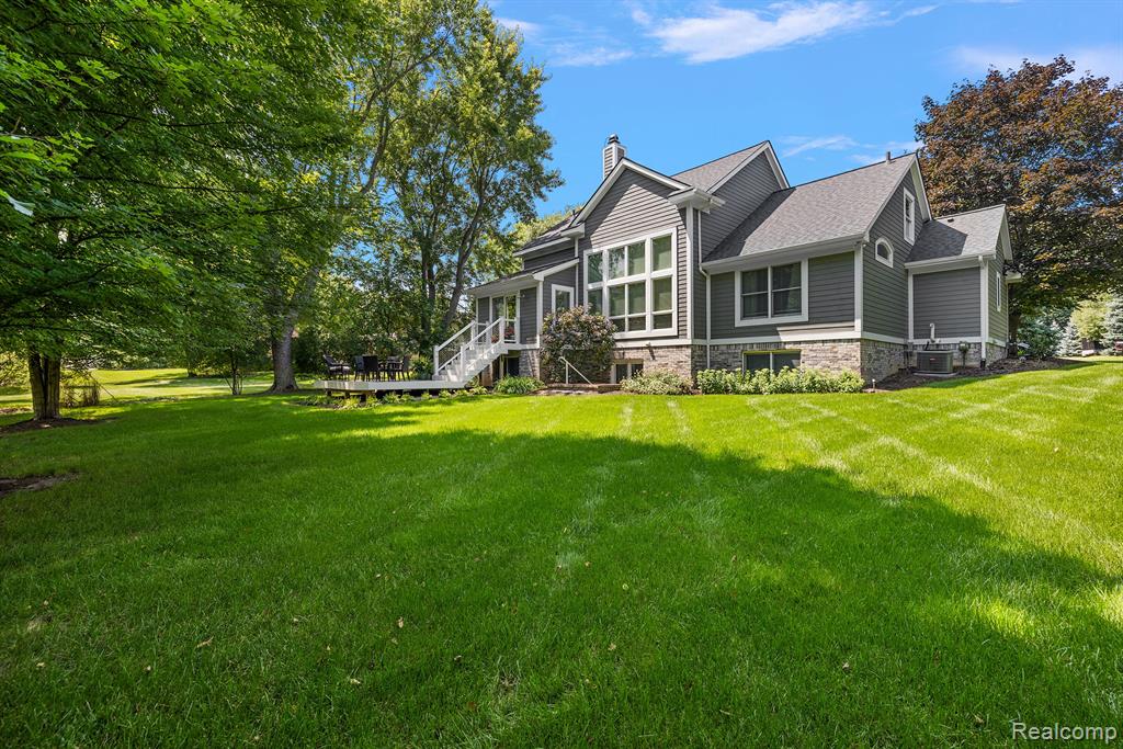 733 LONGFORD Drive, Rochester Hills, MI 48309 — Photo 4
