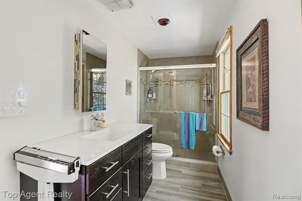 2411 Farmbrook Trail, Oxford, MI 48370 — Photo 13
