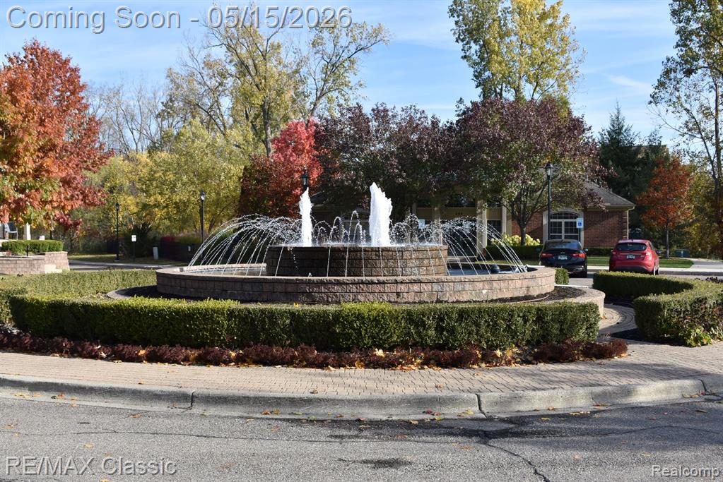 436 BOARDWALK Drive, Walled Lake, MI 48390 — Photo 37