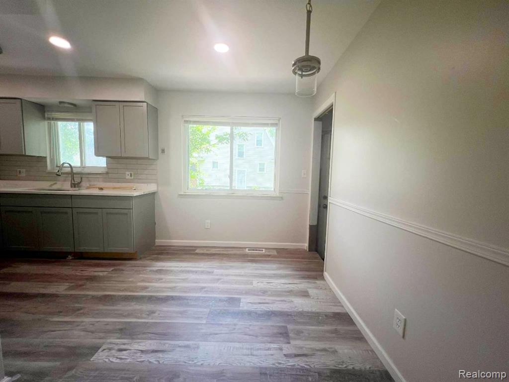 6211 PENROD Street, Detroit, MI 48228 — Photo 2