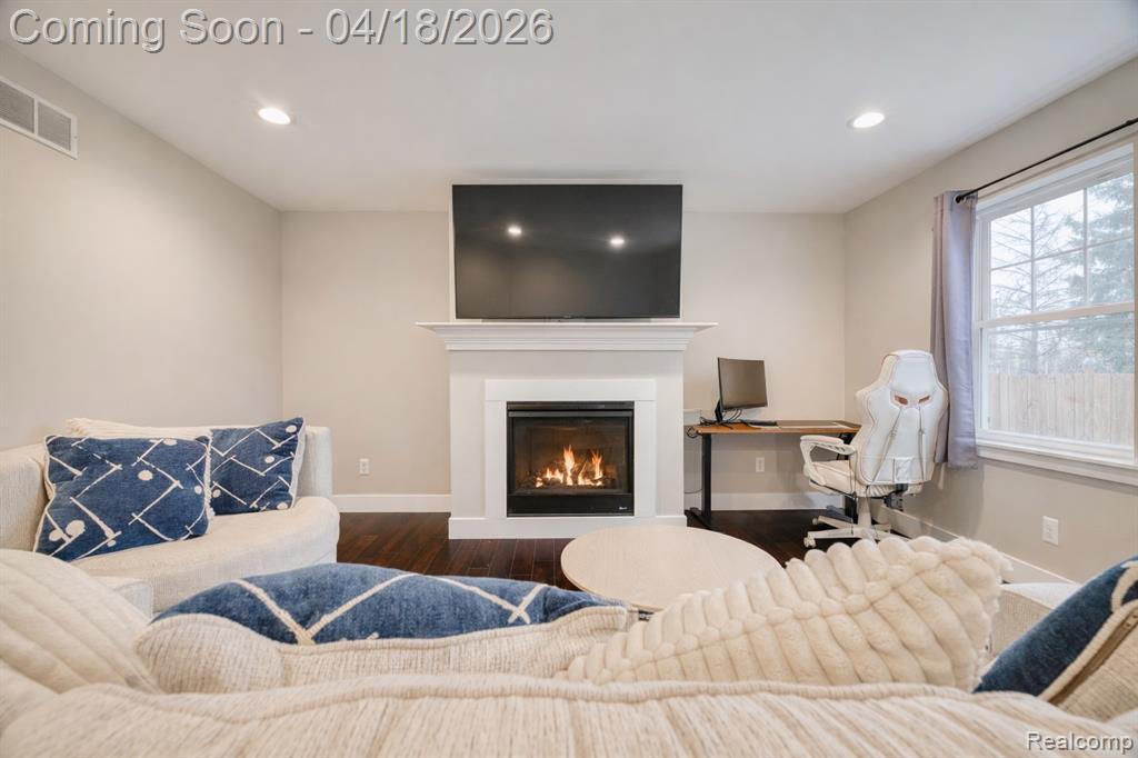 23092 Berdeno Avenue, Hazel Park, MI 48030 — Photo 3