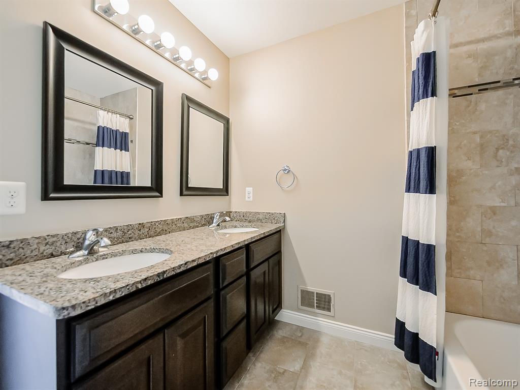 6960 Norway Drive, Troy, MI 48085 — Photo 28