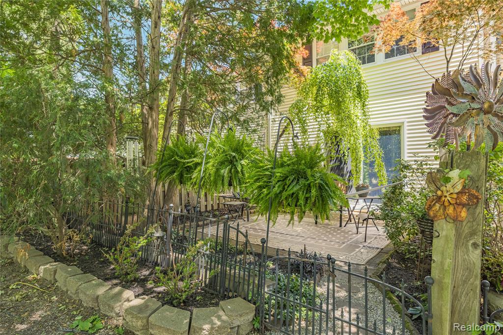 42683 Savoy Court, Northville, MI 48167 — Photo 41