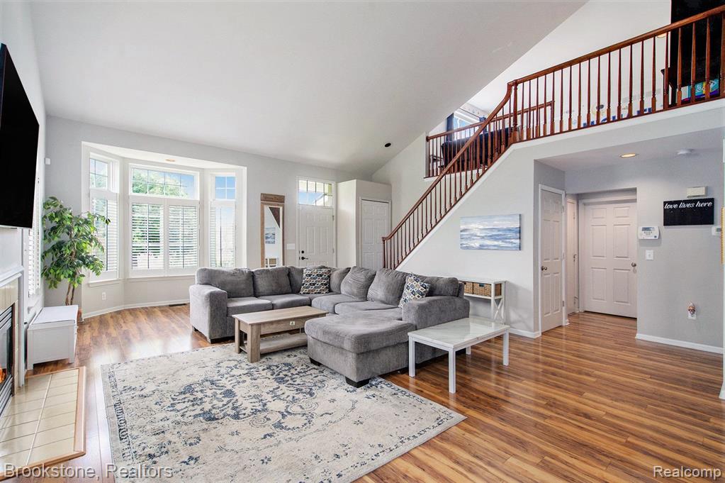 7673 PAINT CREEK Drive, Ypsilanti, MI 48197 — Photo 3