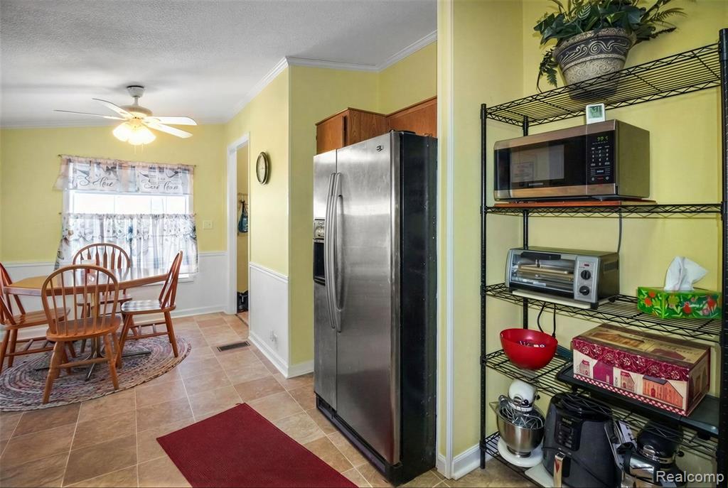 5317 Bart, Casco, MI 48064 — Photo 8