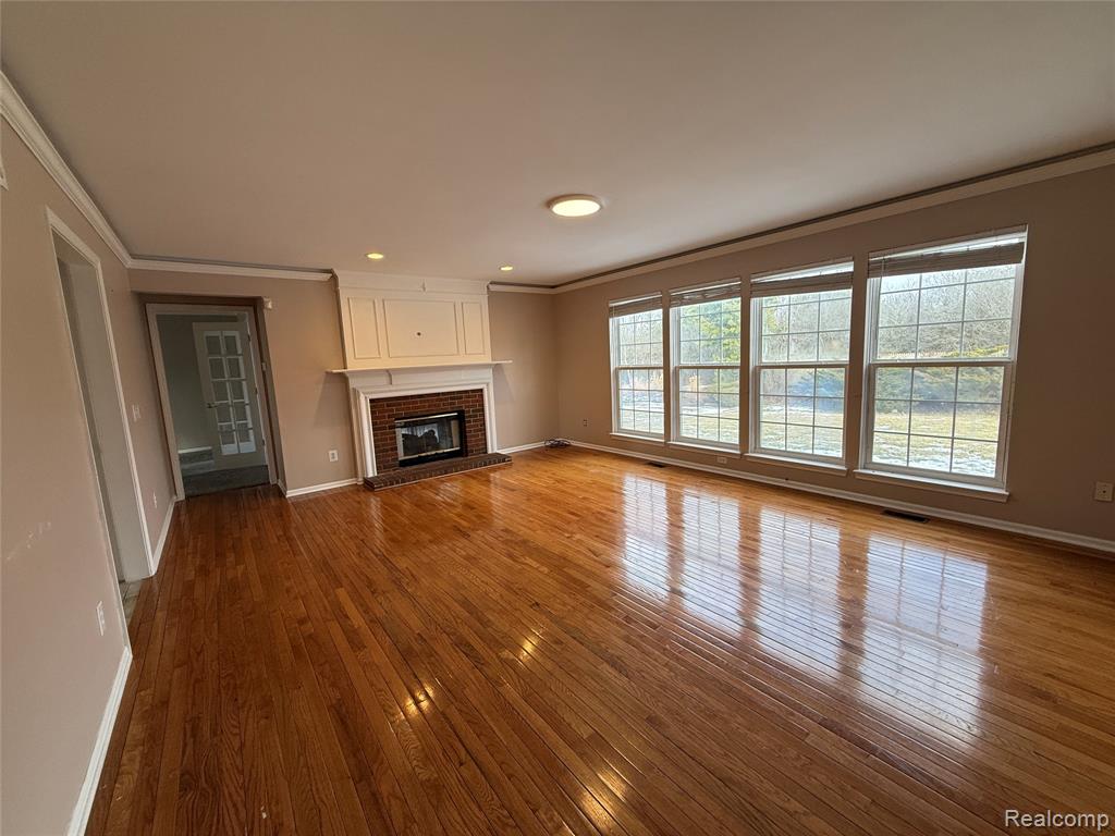 4377 Brighton Drive, Grand Blanc, MI 48439 — Photo 2