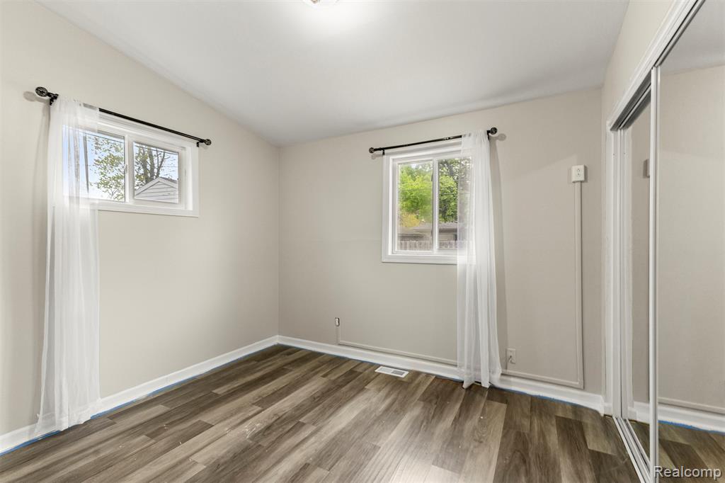 5367 Vivian Street, Dearborn Heights, MI 48125 — Photo 19