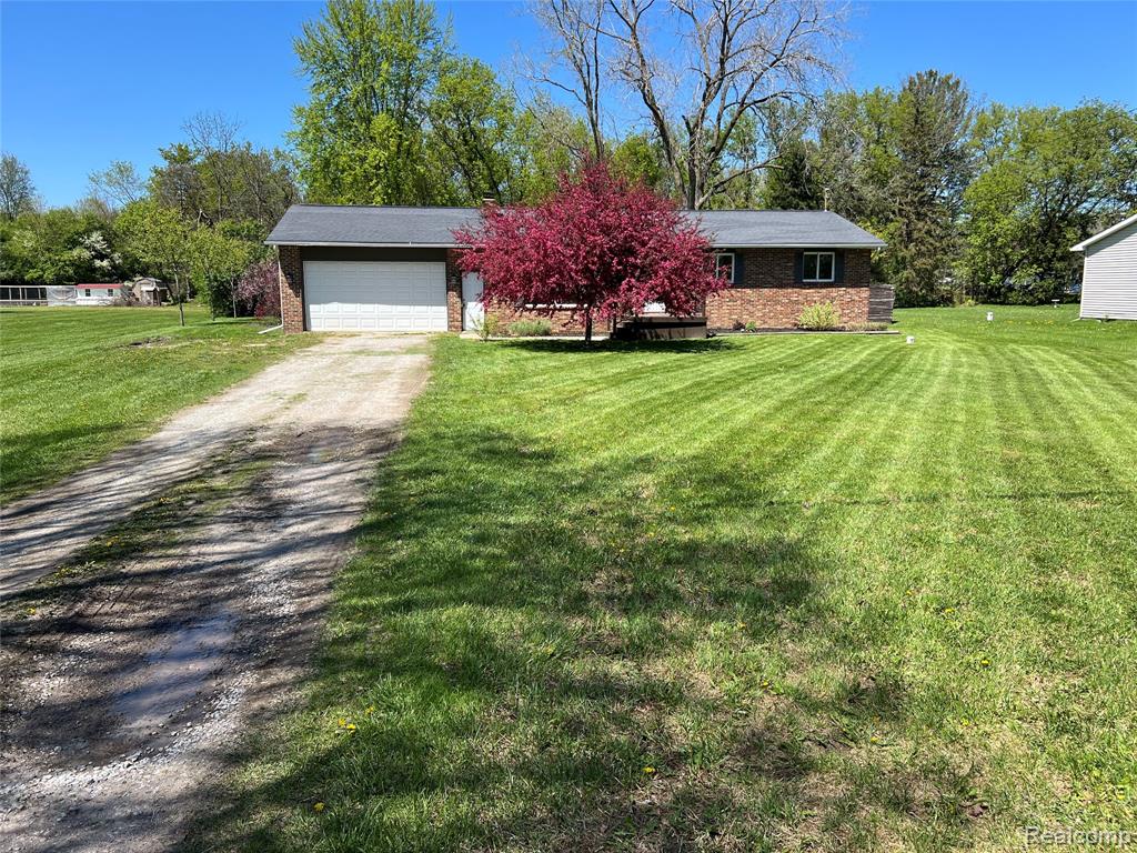 5327 E Carpenter Road, Flint, MI 48506 — Photo 3
