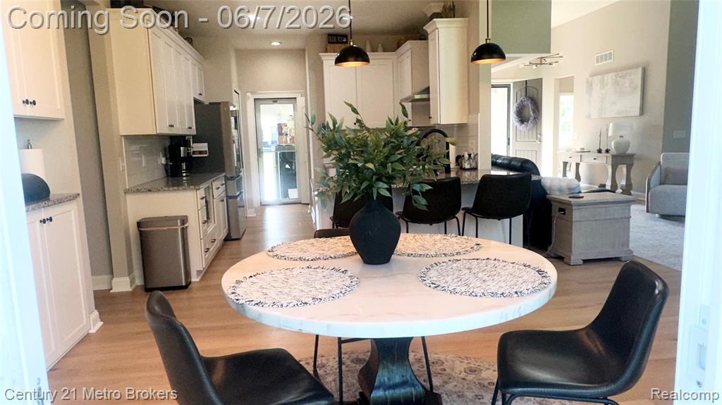 16437 Sleepy Hollow Drive, Fenton, MI 48430 — Photo 12